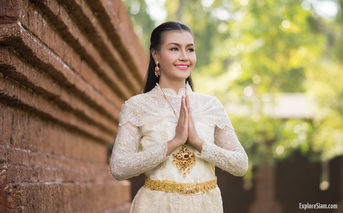 The Wai Gesture: A Cultural Symbol of Thai Hospitality