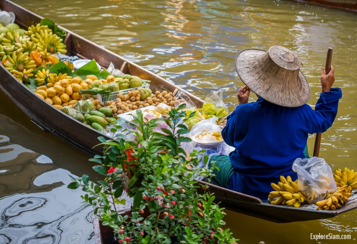 Damnoen Saduak Floating Market